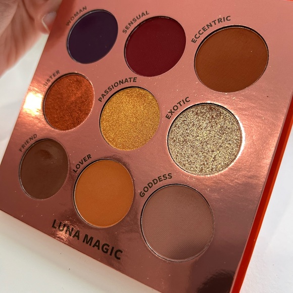 NWT Luna Magic Desnuda Eyeshadow Palette - Picture 3 of 6